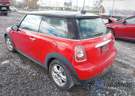 2013 Mini Hardtop Cooper из США, поврежденный, VIN WMWSU3C5XDT681744